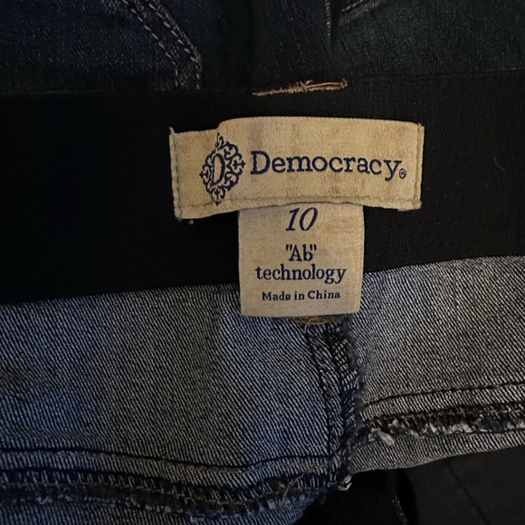 Like-New Democracy Wide Leg Jeans - Picture 4 of 7